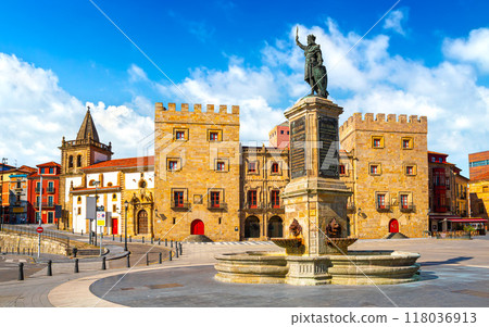 Summer view of the old square Plazuela del Marques. Gijon, Spain 118036913