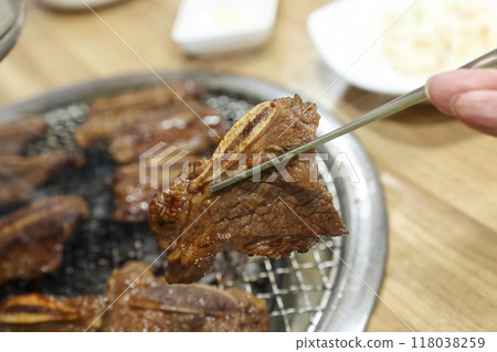 Korean bbq. LA marinated beef ribs 118038259