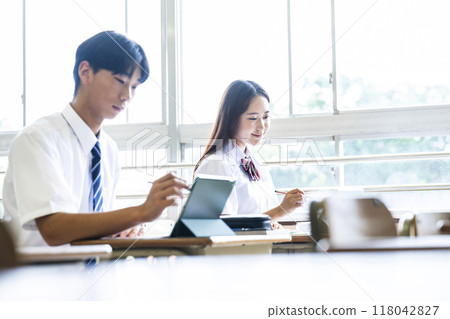 班級 班級 男女高中 國中 ICT 118042827