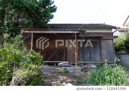 無人居住的空置房子 118043394