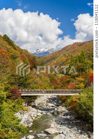 《奧飛驒的紅葉》公共露天浴池「新穗高之湯」週邊 《奧飛驒的紅葉》公共露天浴池「新穗高之湯」週邊 118045112