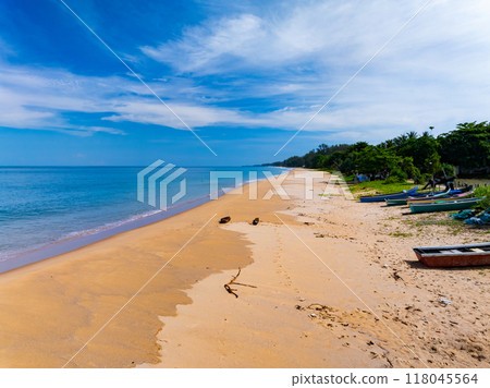 Beautiful beach and sand texture in sunny summer day background 118045564