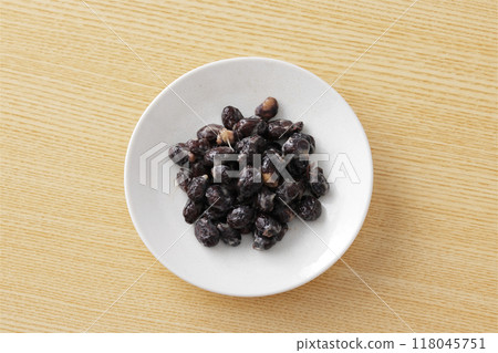 Black soybean natto served on a small plate Black soybean natto served on a small plate 118045751