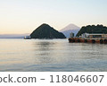 從沼津看到的駿河灣和富士山 118046607