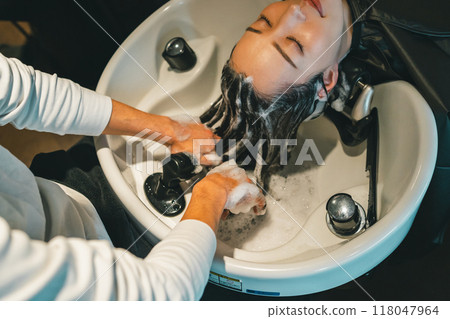 shampoo, beauty, beautician 118047964