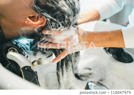 洗髮精 人 人物 118047979