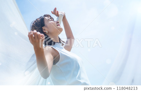 Healthy woman portrait Healthy woman portrait 118048213