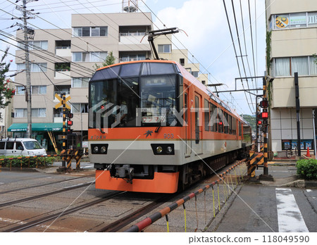 900型列車到達睿山電鐵修學院站 900型列車到達睿山電鐵修學院站 118049590