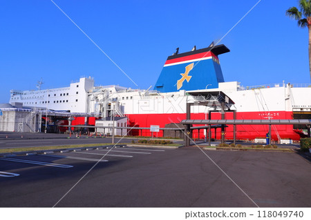 宮崎汽車渡輪停泊在宮崎港 118049740