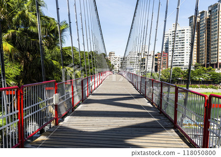 Beautiful view of Bitan Scenic Area in New Taipei City, Taiwan. it's one of the eight famous attractions in Taiwan. 118050800