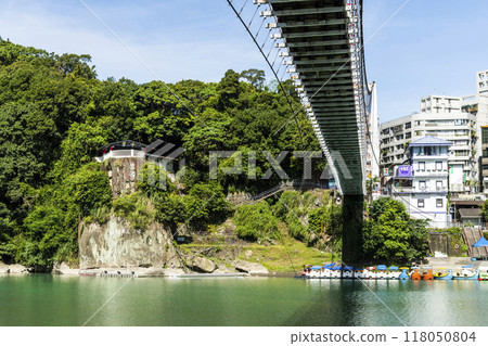 Beautiful view of Bitan Scenic Area in New Taipei City, Taiwan. it's one of the eight famous attractions in Taiwan. 118050804