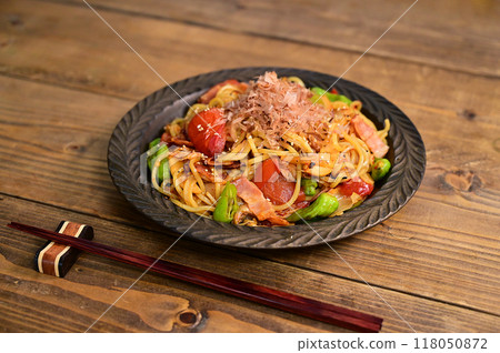 番茄泡菜炒麵 番茄泡菜炒麵 118050872