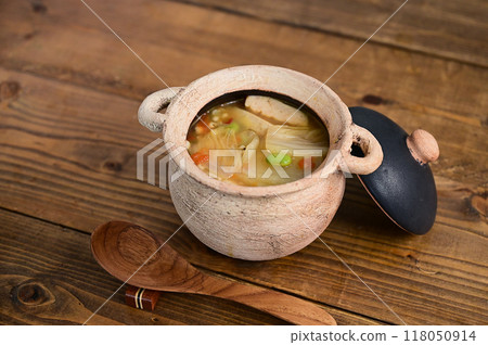 鴿子薏米番茄湯 118050914