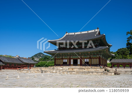 Seoul World Heritage Site Changdeokgung Palace Injeongjeon 118050939