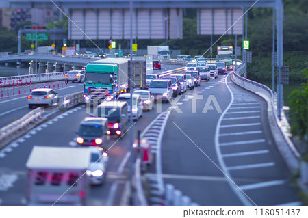 日落前的微型首都高速公路中央環線 118051437