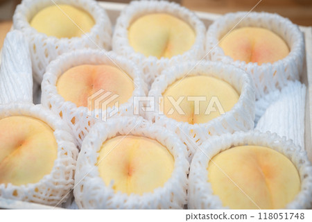 White peach, Shimizu white peach, Okayama peach 118051748