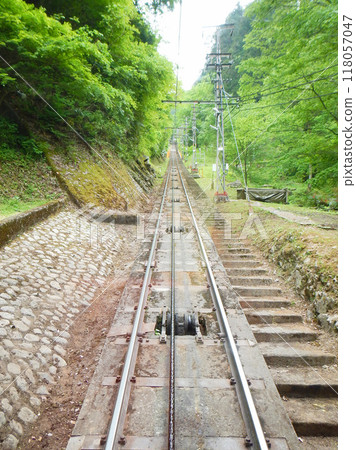 Koyasan Cable Car Rails, Wakayama Prefecture 118057047