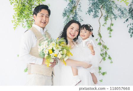Family wedding image Family wedding image 118057668