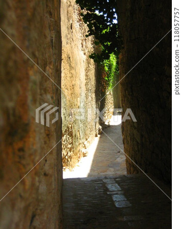 Cobbled streets of Girona, Spain Cobbled streets of Girona, Spain 118057757