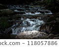 山區清澈的溪流 118057886