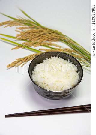 Rice and rice 118057993