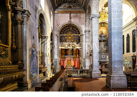 Interior of Igreja de Sao Juliao, St. Julian's Church in Setubal Interior of Igreja de Sao Juliao, St. Julian's Church in Setubal 118058384