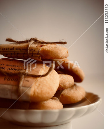 Delicious confectionery cookies Delicious confectionery cookies 118058880