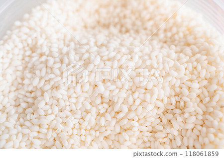 White rice that entered the bowl White rice that entered the bowl 118061859