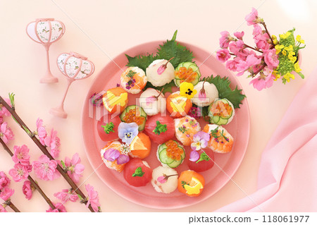 Hinamatsuri table: Flower temari sushi with edible flowers 118061977