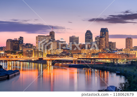 Saint Paul, Minnesota, USA at Dusk Saint Paul, Minnesota, USA at Dusk 118062679