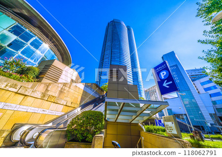 日本東京城市景觀：炎熱持續…六本木Hills、日比谷線六本木站（入口/出口）等景觀= 9月5日 118062791