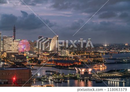 [Kanagawa Prefecture] Night view of Yokohama Bay Area 118063379