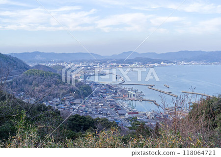 從鷲羽山看到的小畑漁港 118064721