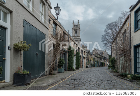 Perspective view of Circus Lane is a picturesque cobbled street. 118065003