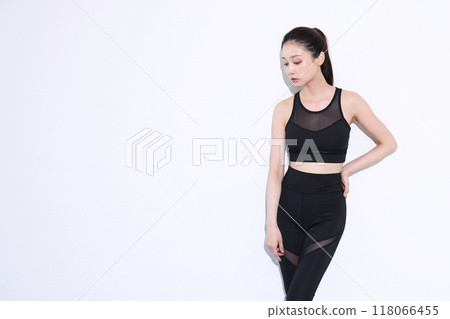 運動裝的女性 118066455