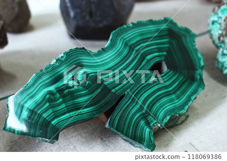 Malachite 118069386