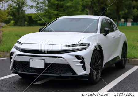 white domestic sports car 118072202