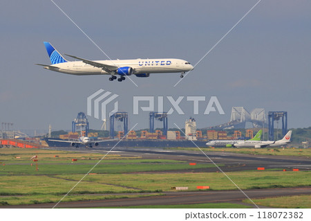 客機降落在羽田機場 A 跑道 118072382