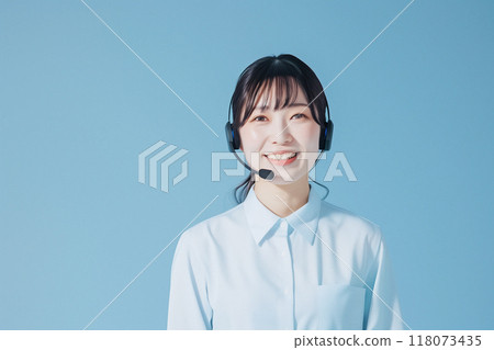 Female operator, business image 118073435