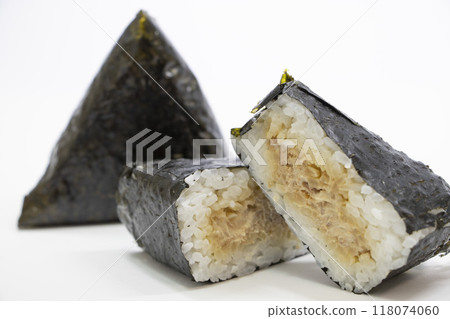 Onigiri Tuna Mayonnaise 118074060