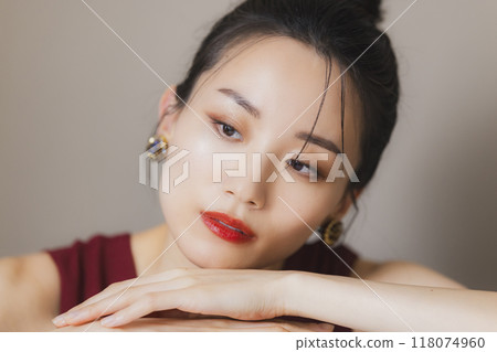 Asian Beauty 118074960