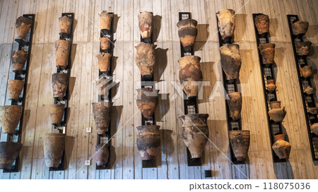 修復繩文陶器的展示 118075036