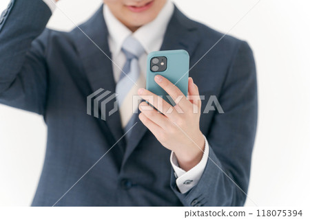 商人擔心看到智能手機 118075394