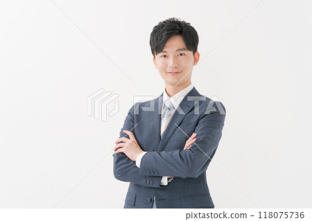 穿西裝的男人的肖像 118075736