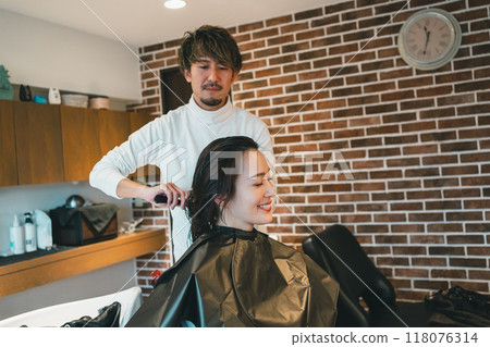 洗髮精 理髮師 美髮師 118076314