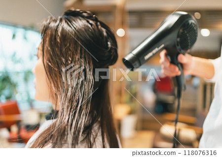 dryer, hair dryer, female 118076316