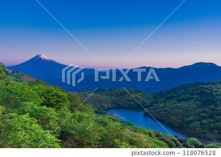 [Shizuoka Prefecture] Mount Fuji as seen from the Izu Skyline Road near Gendake IC 118076528