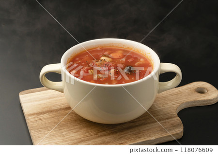 Minestrone soup cup 118076609