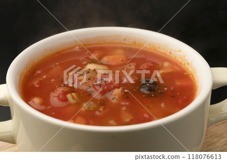 Minestrone soup cup 118076613
