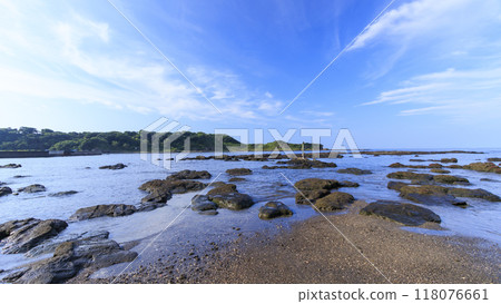 美麗的海岸風景（夏季、湘南、三浦半島、和田長濱） 118076661